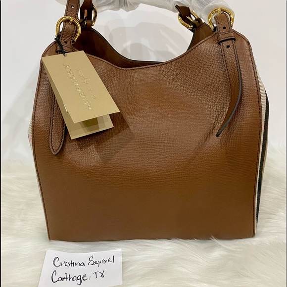 NWT Burberry tote Handbag - Picture 2 of 16